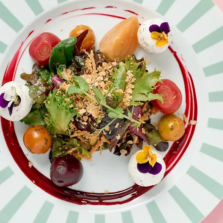 Imperial فندق 4*