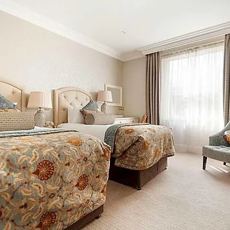 Imperial Hotel 4*