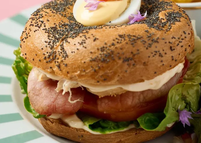 インペリアル シティ ホテル